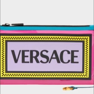 Meet your Posher, Kia